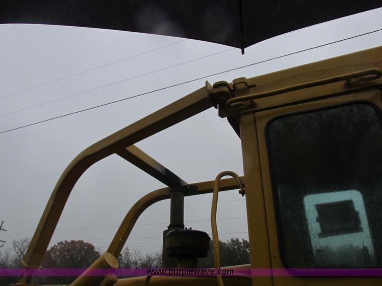 image for item K2227 Caterpillar D6D dozer