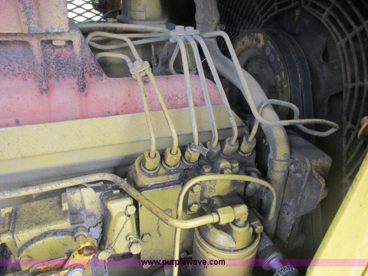 image for item K2227 Caterpillar D6D dozer