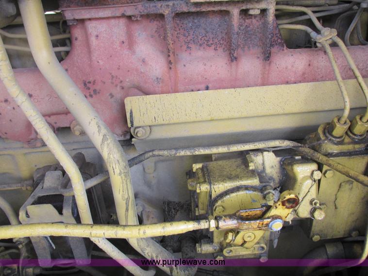 image for item K2227 Caterpillar D6D dozer