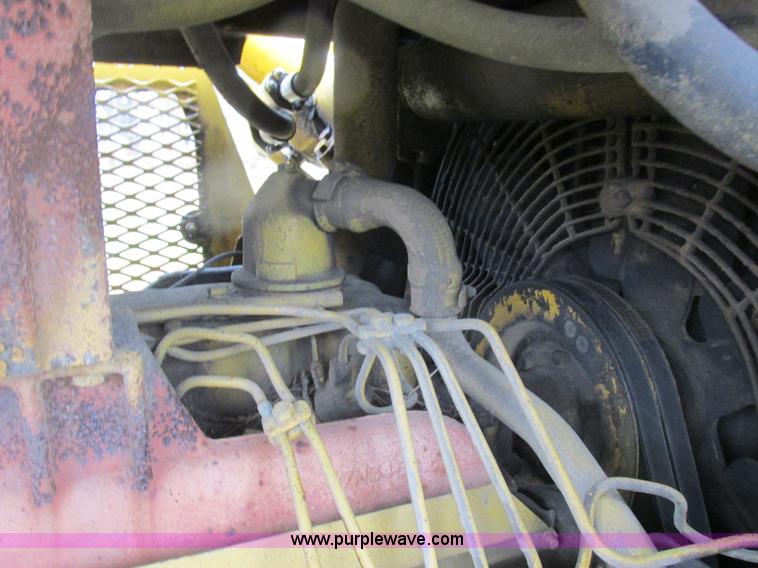 image for item K2227 Caterpillar D6D dozer