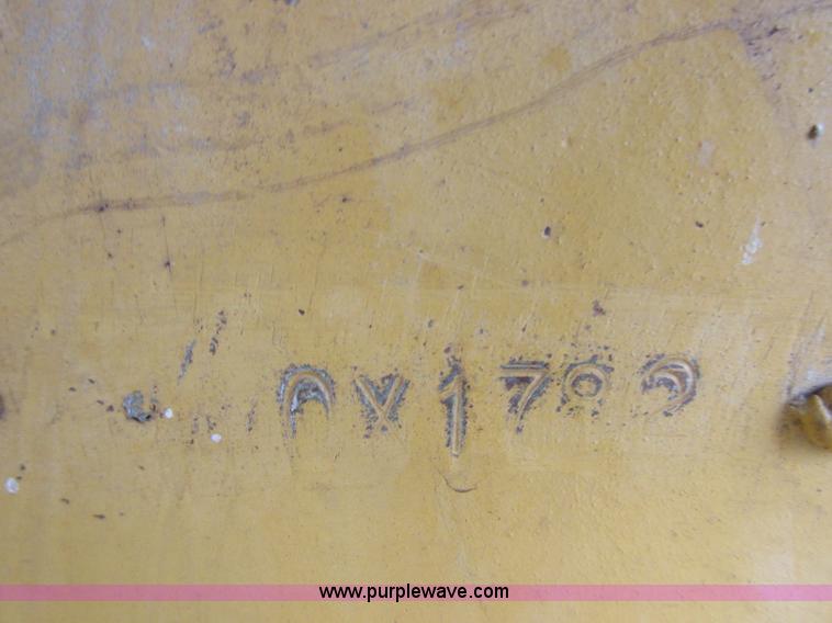 image for item K2227 Caterpillar D6D dozer