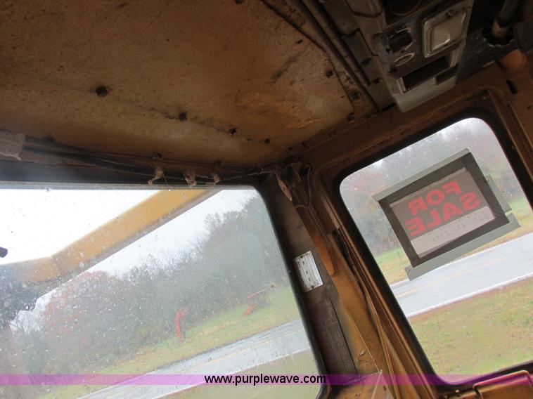 image for item K2227 Caterpillar D6D dozer