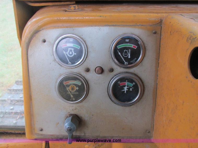 image for item K2227 Caterpillar D6D dozer