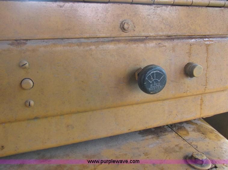 image for item K2227 Caterpillar D6D dozer