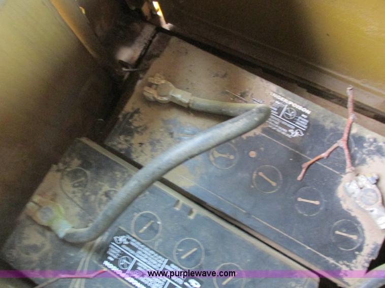 image for item K2227 Caterpillar D6D dozer