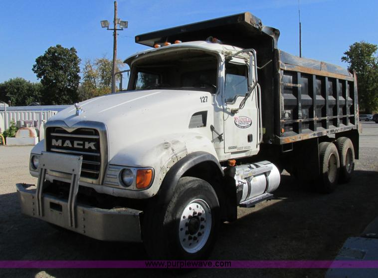 image for item K5191 2005 Mack CV713 dump truck