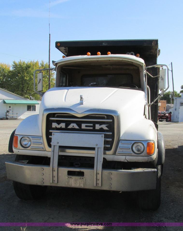 image for item K5191 2005 Mack CV713 dump truck