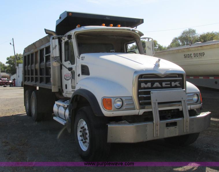 image for item K5191 2005 Mack CV713 dump truck