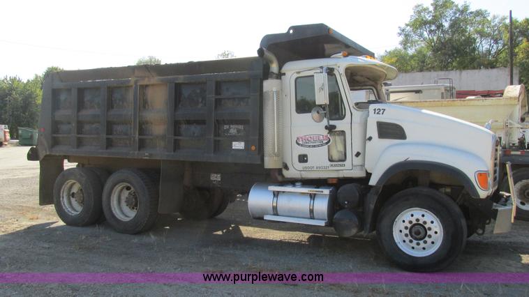 image for item K5191 2005 Mack CV713 dump truck