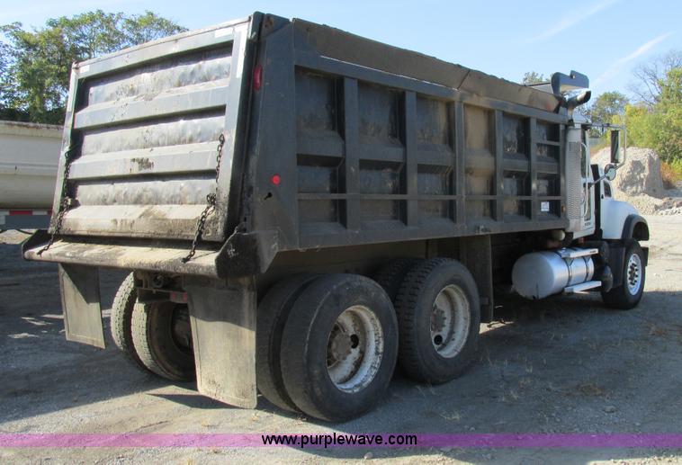 image for item K5191 2005 Mack CV713 dump truck