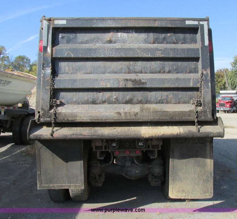 image for item K5191 2005 Mack CV713 dump truck