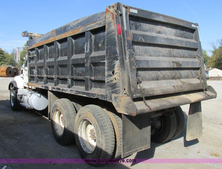 image for item K5191 2005 Mack CV713 dump truck