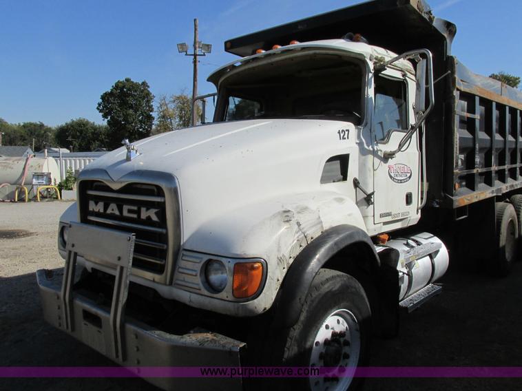 image for item K5191 2005 Mack CV713 dump truck