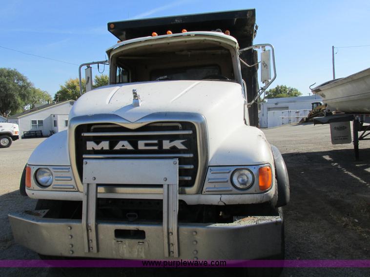 image for item K5191 2005 Mack CV713 dump truck