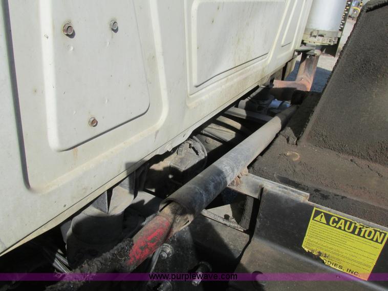 image for item K5191 2005 Mack CV713 dump truck