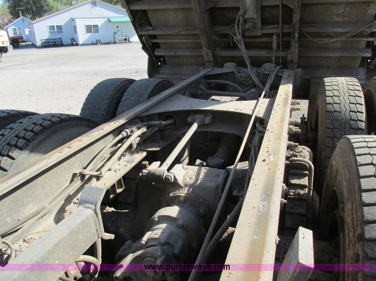 image for item K5191 2005 Mack CV713 dump truck