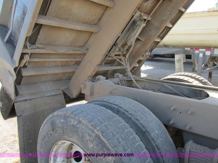 image for item K5191 2005 Mack CV713 dump truck