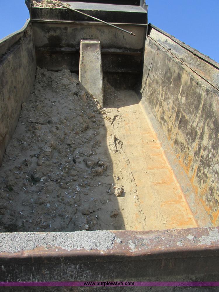 image for item K5191 2005 Mack CV713 dump truck