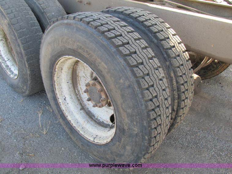 image for item K5191 2005 Mack CV713 dump truck