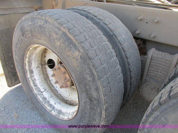 image for item K5191 2005 Mack CV713 dump truck