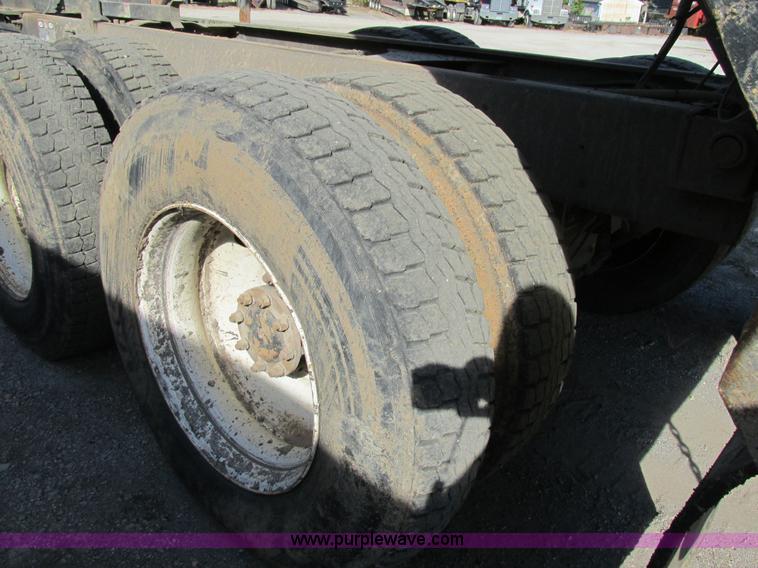 image for item K5191 2005 Mack CV713 dump truck