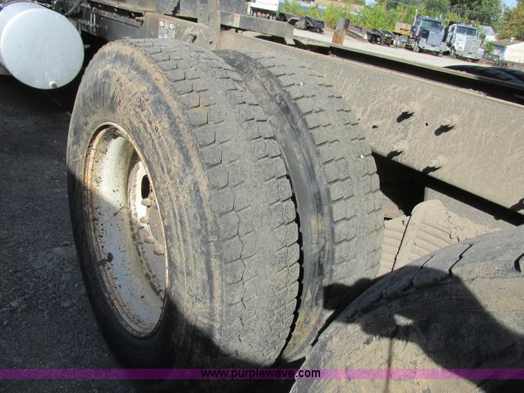 image for item K5191 2005 Mack CV713 dump truck