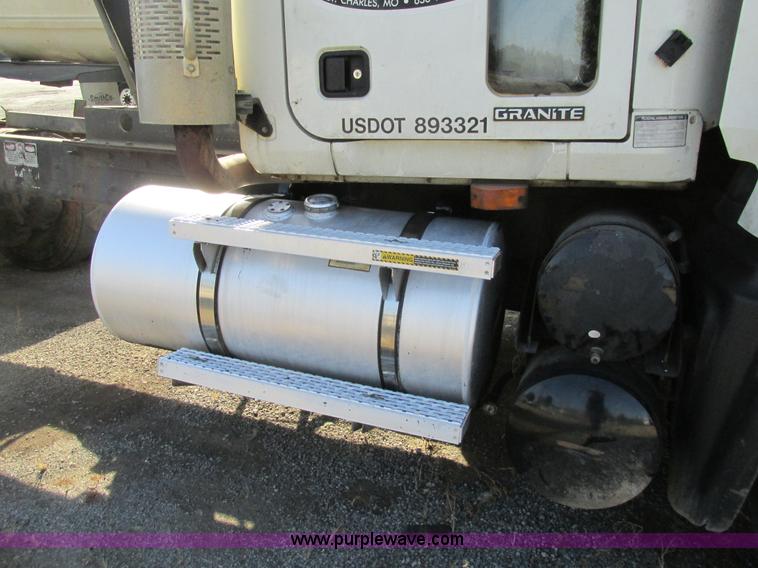 image for item K5191 2005 Mack CV713 dump truck