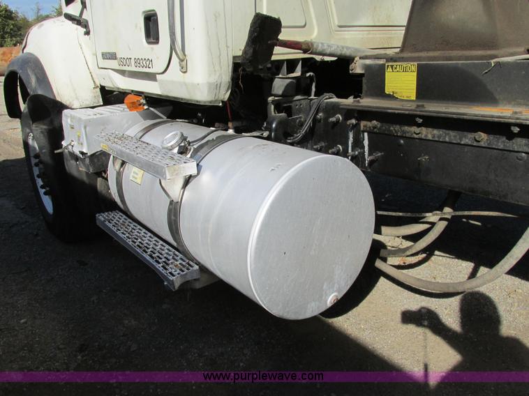 image for item K5191 2005 Mack CV713 dump truck