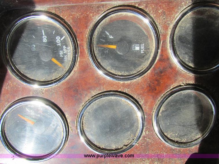 image for item K5191 2005 Mack CV713 dump truck