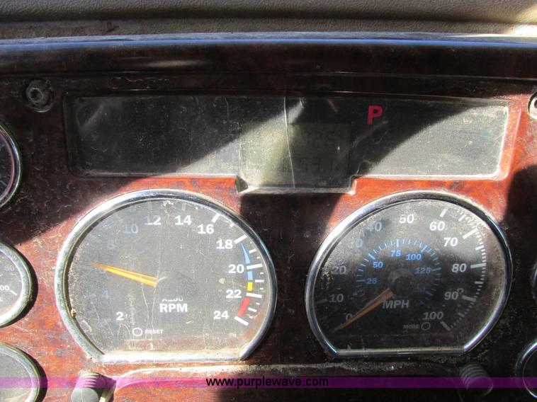 image for item K5191 2005 Mack CV713 dump truck