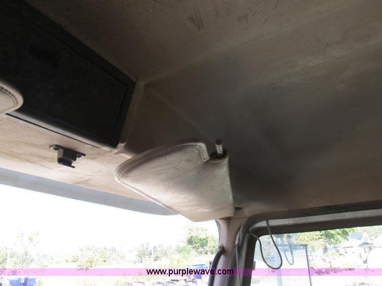 image for item K5191 2005 Mack CV713 dump truck