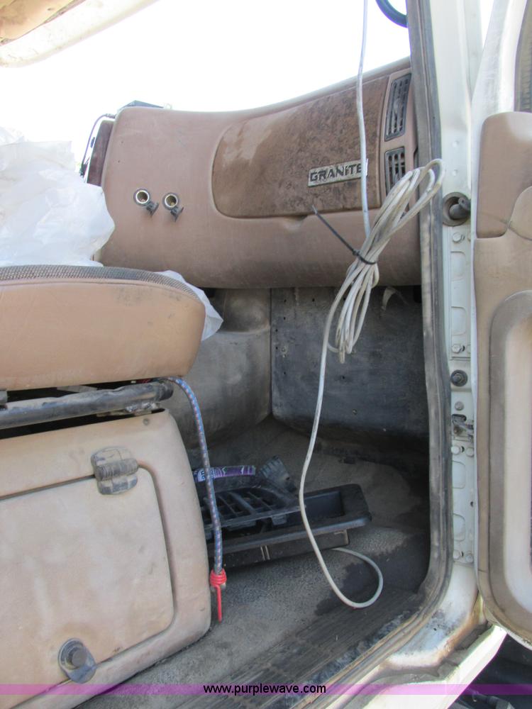 image for item K5191 2005 Mack CV713 dump truck