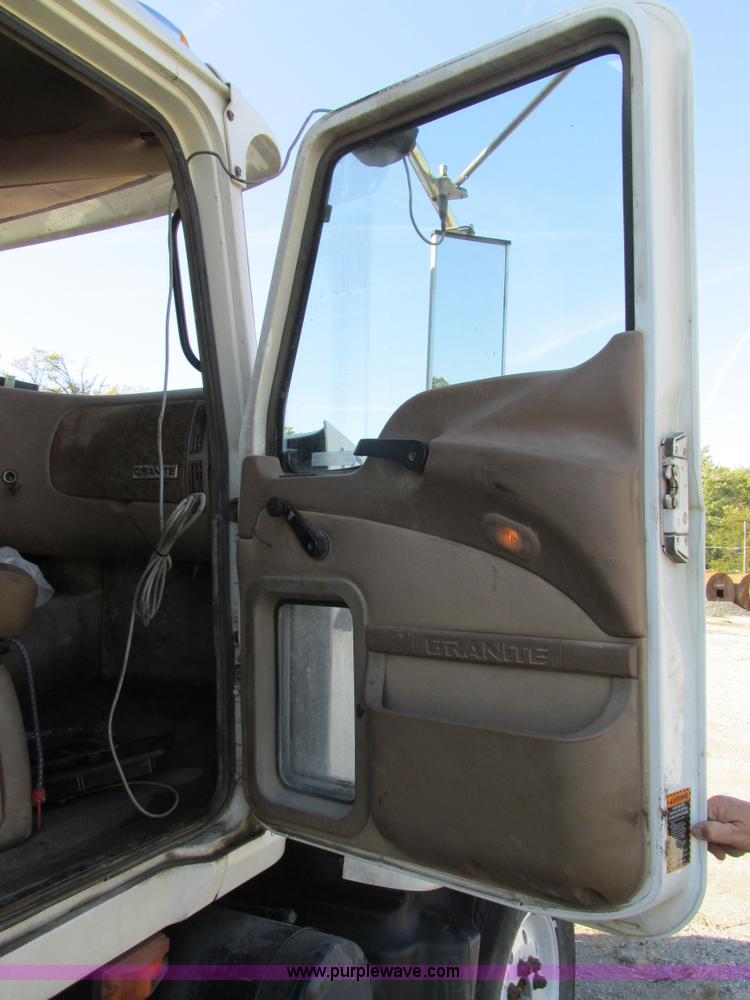 image for item K5191 2005 Mack CV713 dump truck