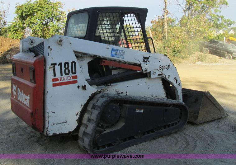 image for item K5195 2005 Bobcat T180 skid steer
