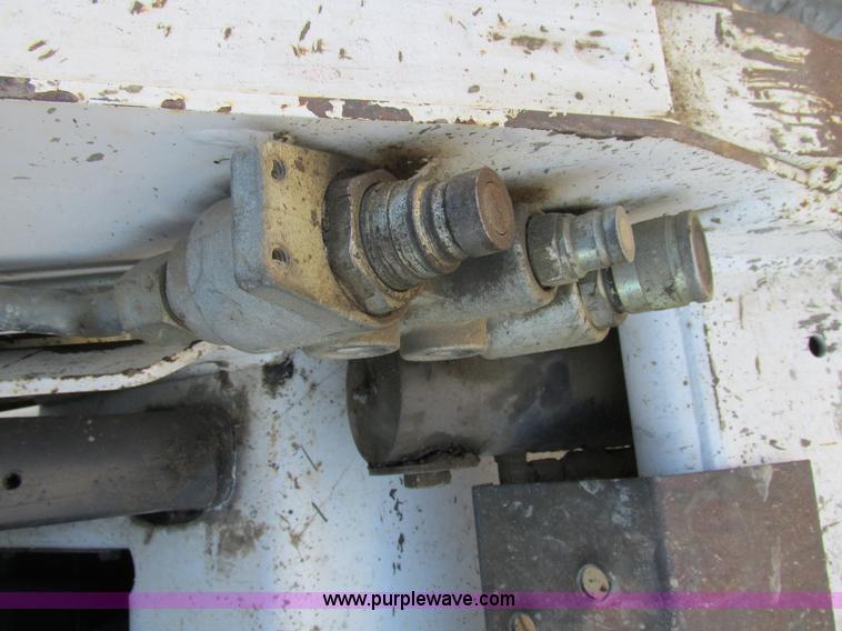 image for item K5195 2005 Bobcat T180 skid steer