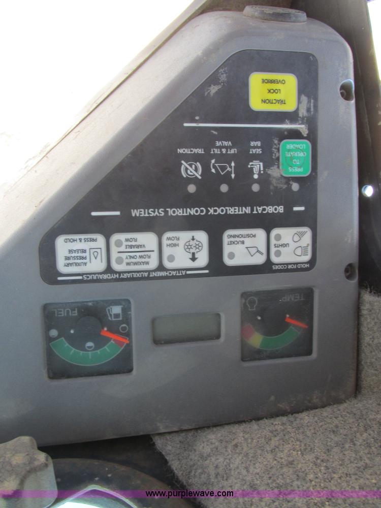 image for item K5195 2005 Bobcat T180 skid steer