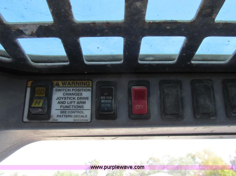 image for item K5195 2005 Bobcat T180 skid steer