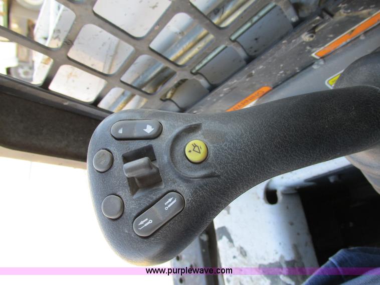 image for item K5195 2005 Bobcat T180 skid steer