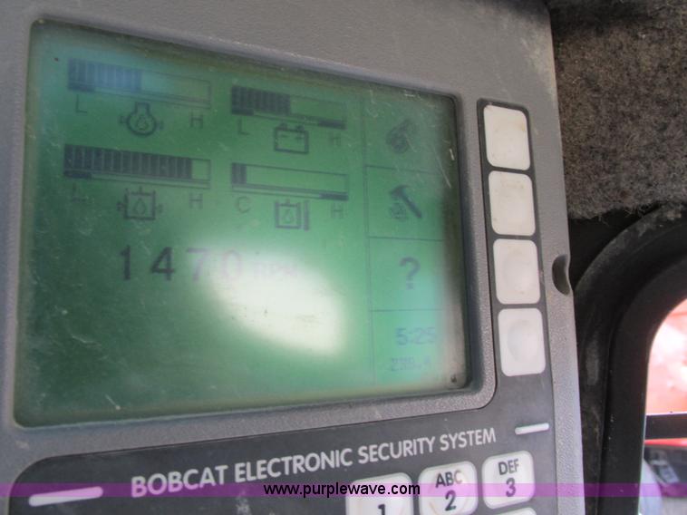 image for item K5195 2005 Bobcat T180 skid steer