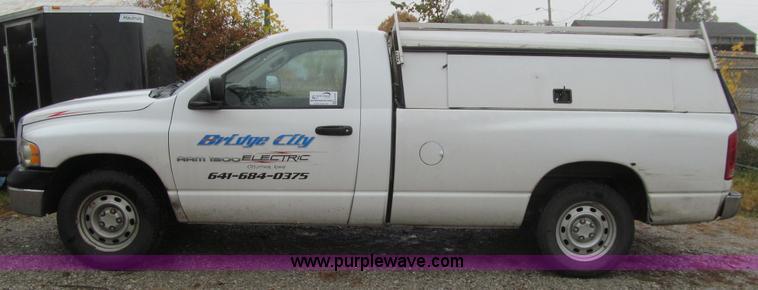 image for item K6397 2005 Dodge Ram 1500 pickup truck