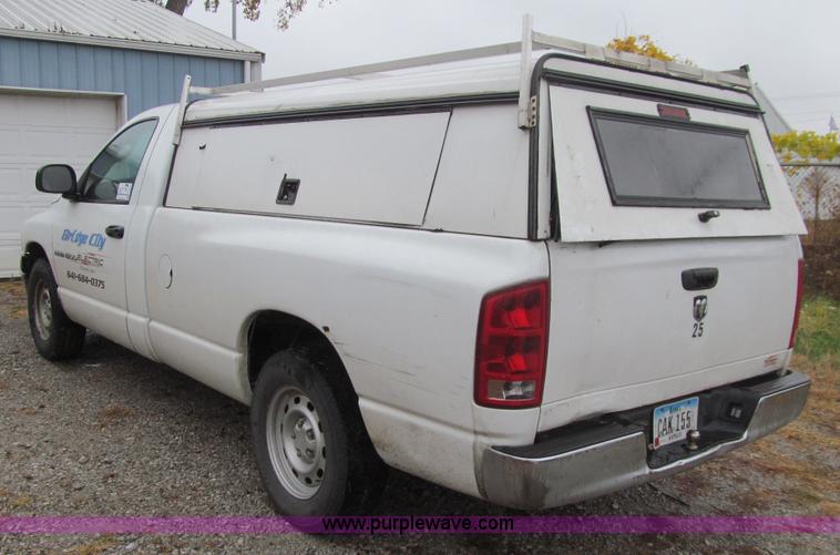 image for item K6397 2005 Dodge Ram 1500 pickup truck