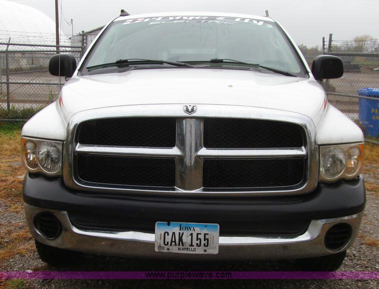 image for item K6397 2005 Dodge Ram 1500 pickup truck