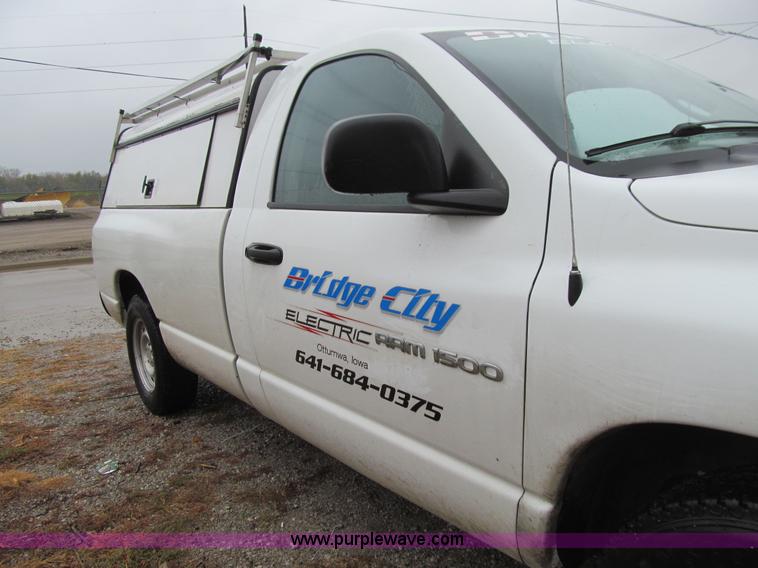 image for item K6397 2005 Dodge Ram 1500 pickup truck