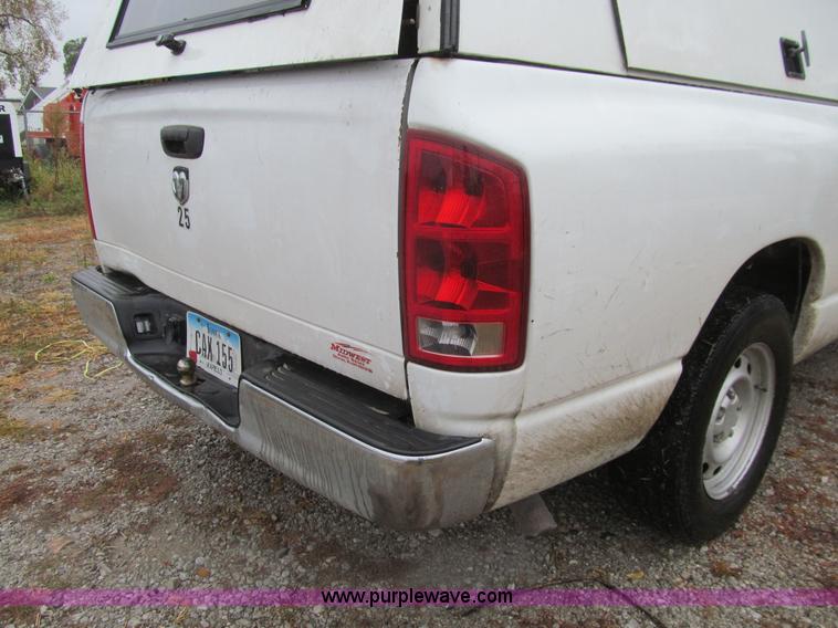 image for item K6397 2005 Dodge Ram 1500 pickup truck