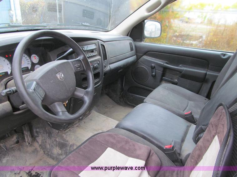 image for item K6397 2005 Dodge Ram 1500 pickup truck