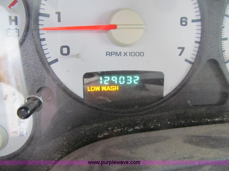 image for item K6397 2005 Dodge Ram 1500 pickup truck