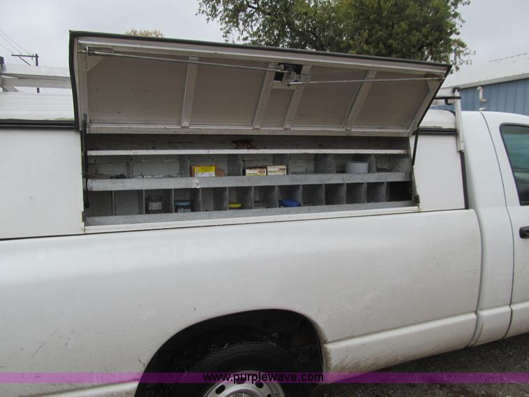 image for item K6397 2005 Dodge Ram 1500 pickup truck