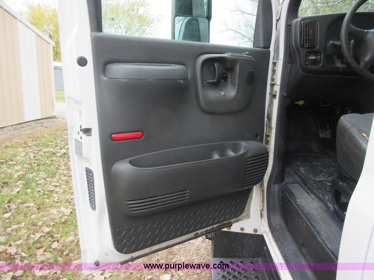 image for item K7531 2009 GMC C5500 service truck