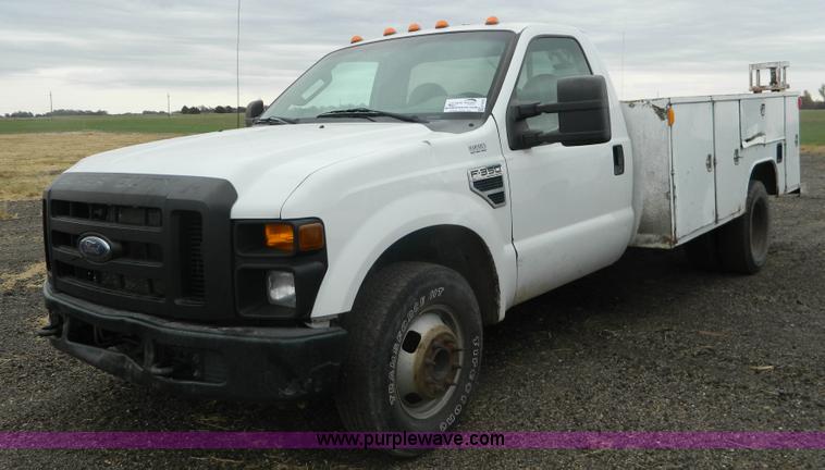 image for item K8226 2008 Ford F350 Super Duty service truck