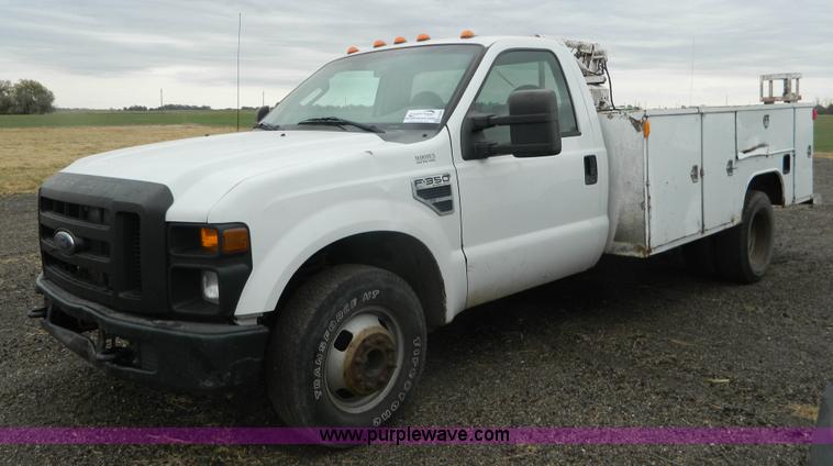 image for item K8226 2008 Ford F350 Super Duty service truck